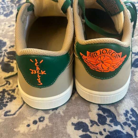 Nike sneakers size 9 Gucci print. Beautiful, stylish and so comfortable. - Picture 4 of 7